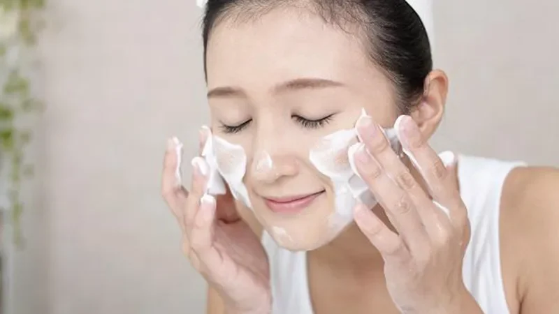 Sữa Rửa Mặt Có Cần Thiết Trong Chu Trình Skincare Không?
