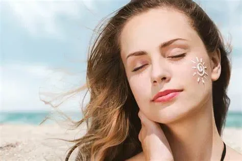 Thoa kem chống nắng (Sunscreen)