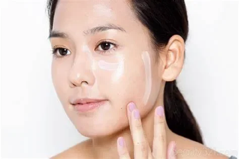 Thoa kem dưỡng ẩm (Moisturizing)